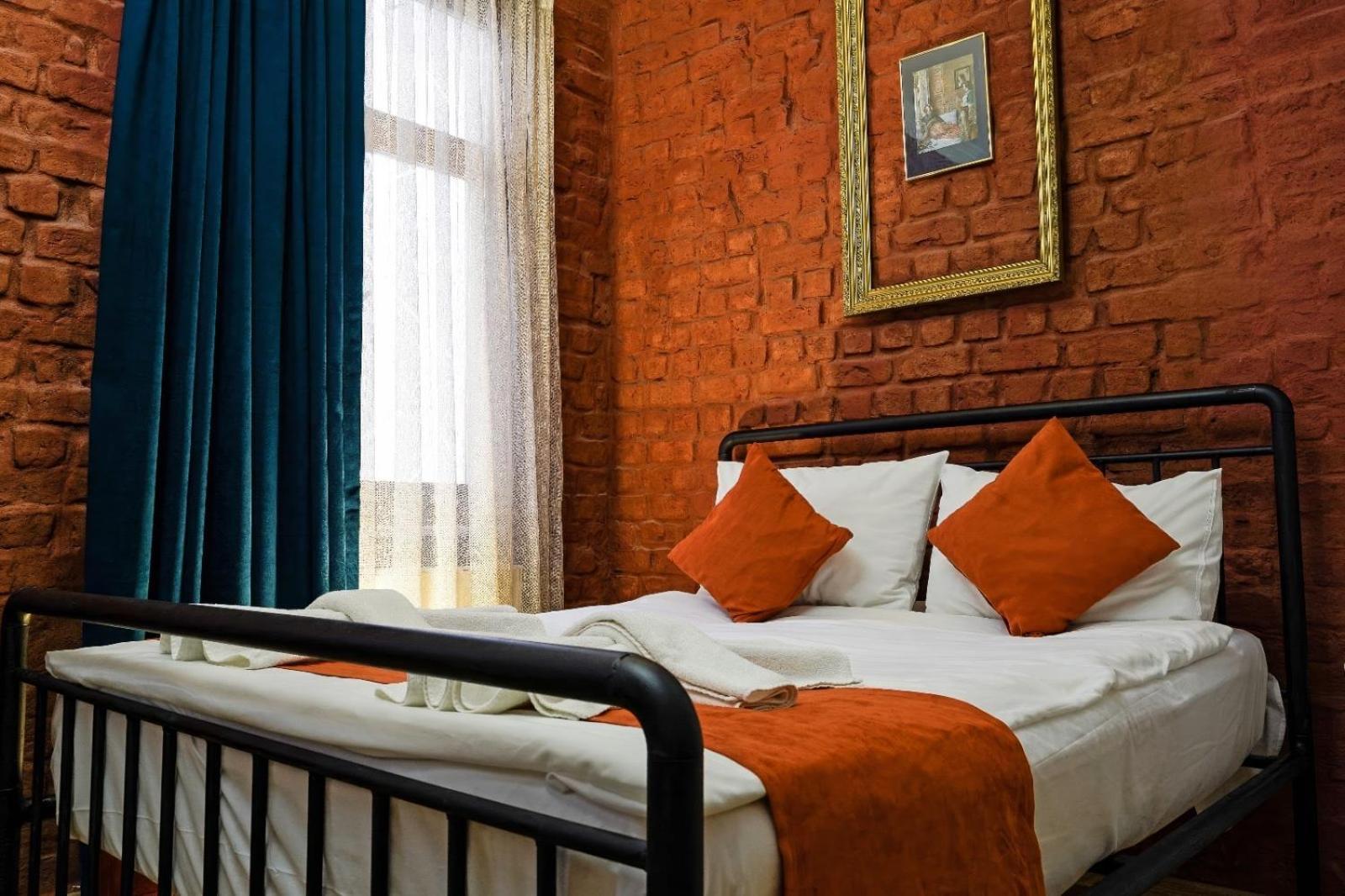 White Bolshoi Rooms Istanbul Bagian luar foto